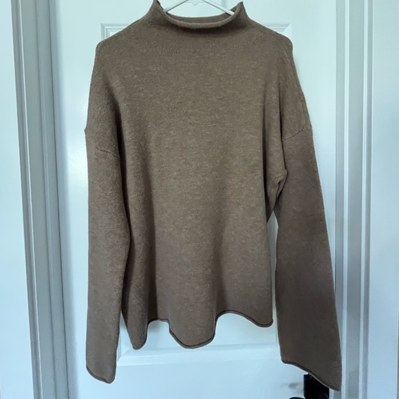 Oversized Turtleneck - Picture 1 of 2